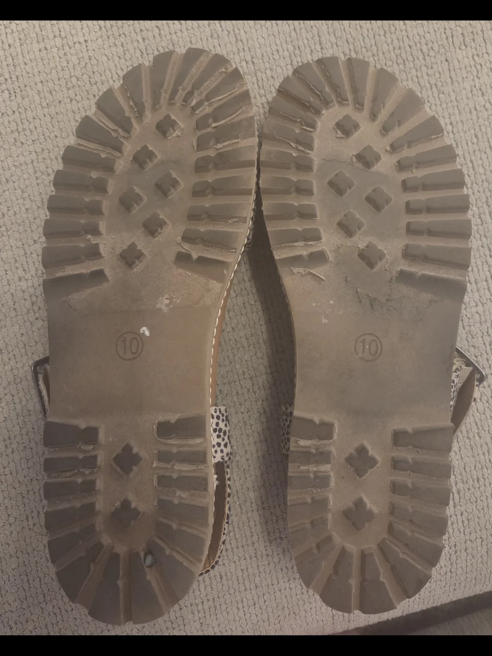 Universal Thread Cream and Black Speckled Strap Sandals - Picture 3 of 5